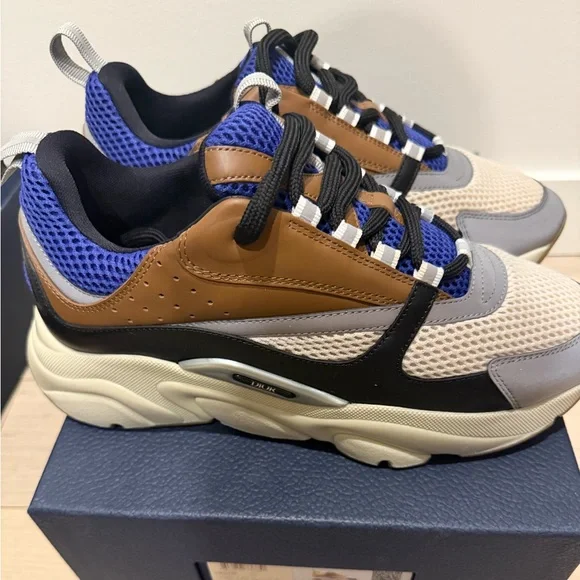 Dior sneaker M-B22, violet , cream , coffee brown, size 42. ( like new) - Picture 5 of 8